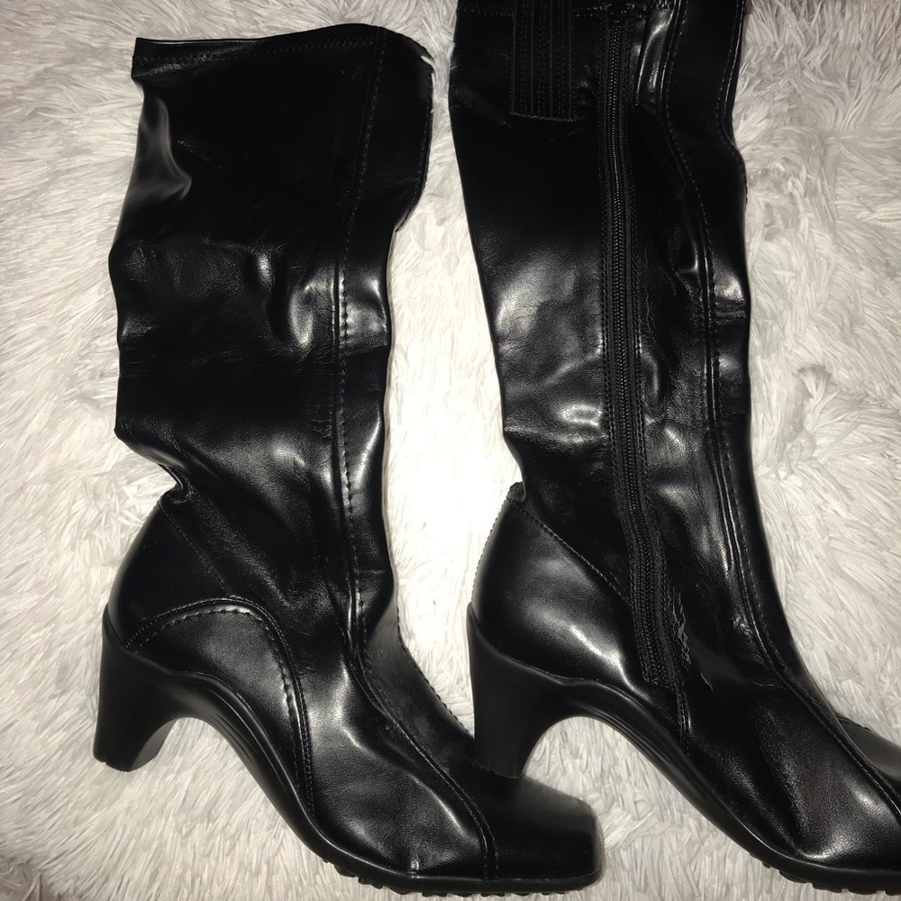 Black leather heel boots